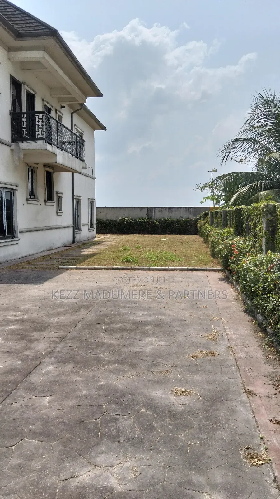 5bdrm Duplex in Phase 2, Dr Peter for sale