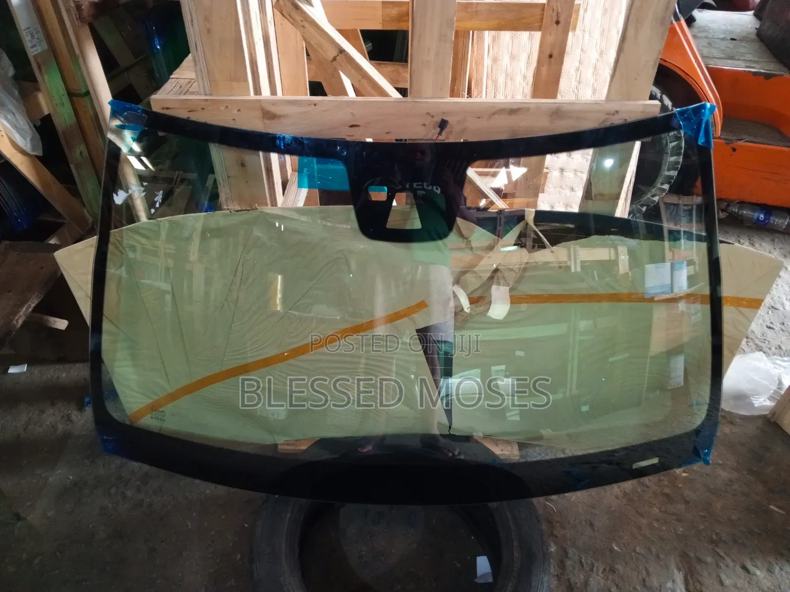 E350 2015 Couple Front Windscreen