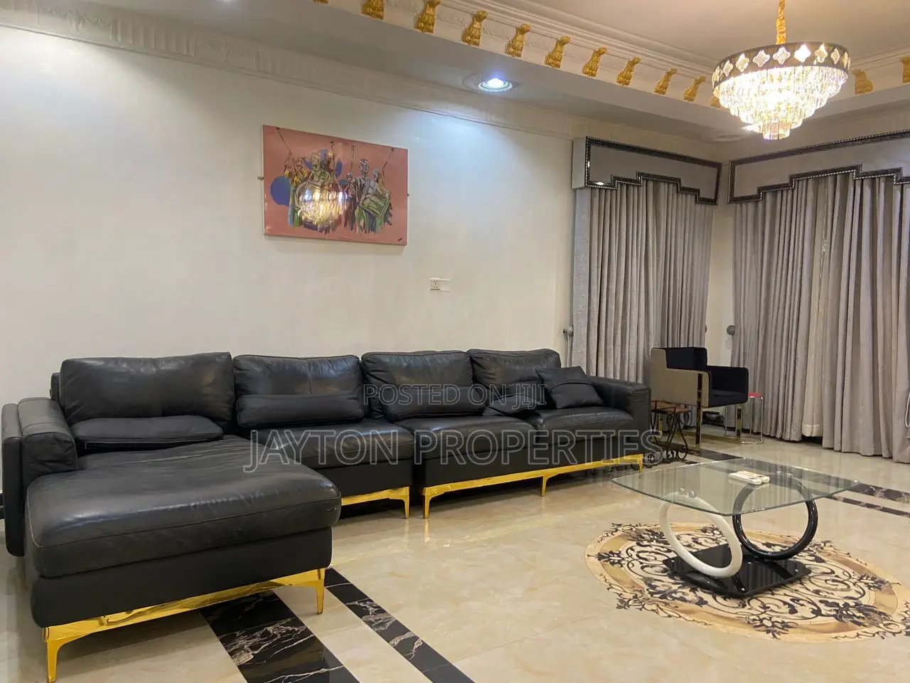 Luxury 2 Bedroom Apartment