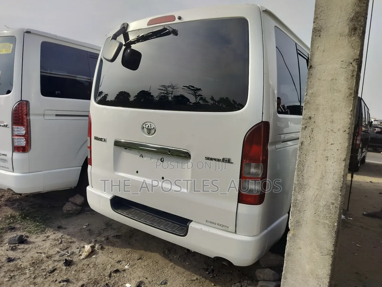 Toyota HiAce 2009 White