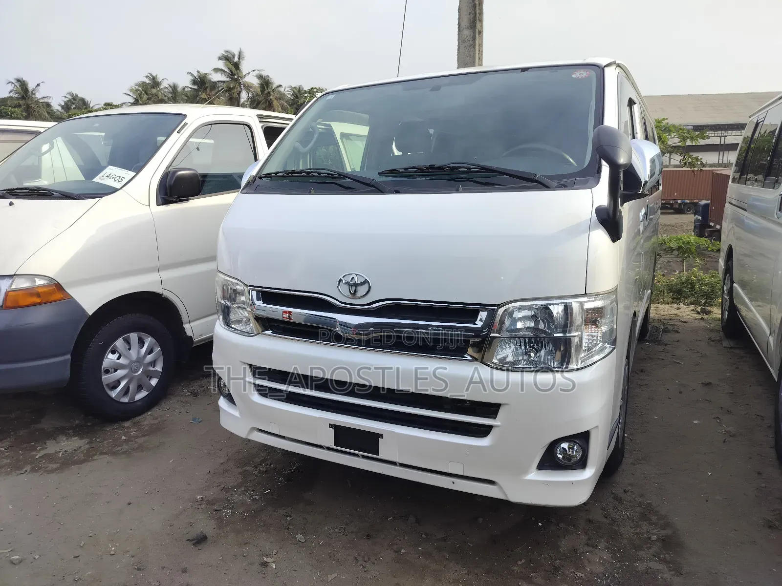 Toyota HiAce 2009 White