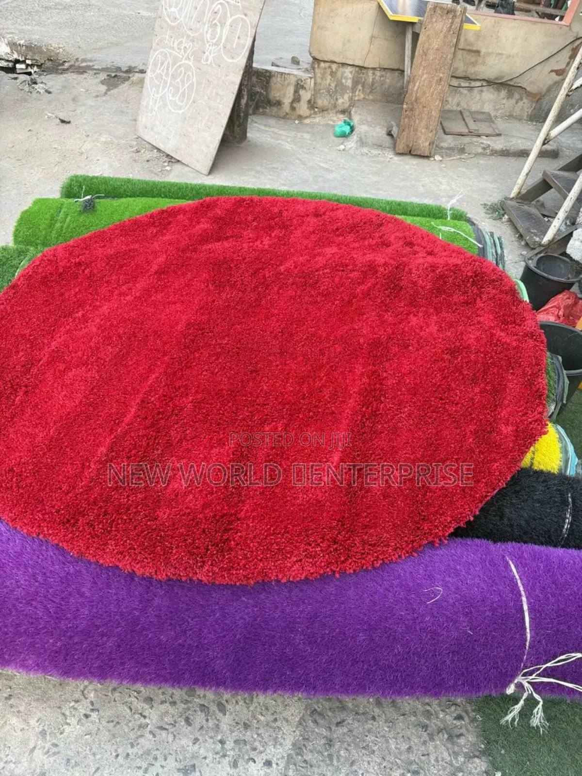 6 by 6 Feets Modern Floffy Wool Shaggy Rug