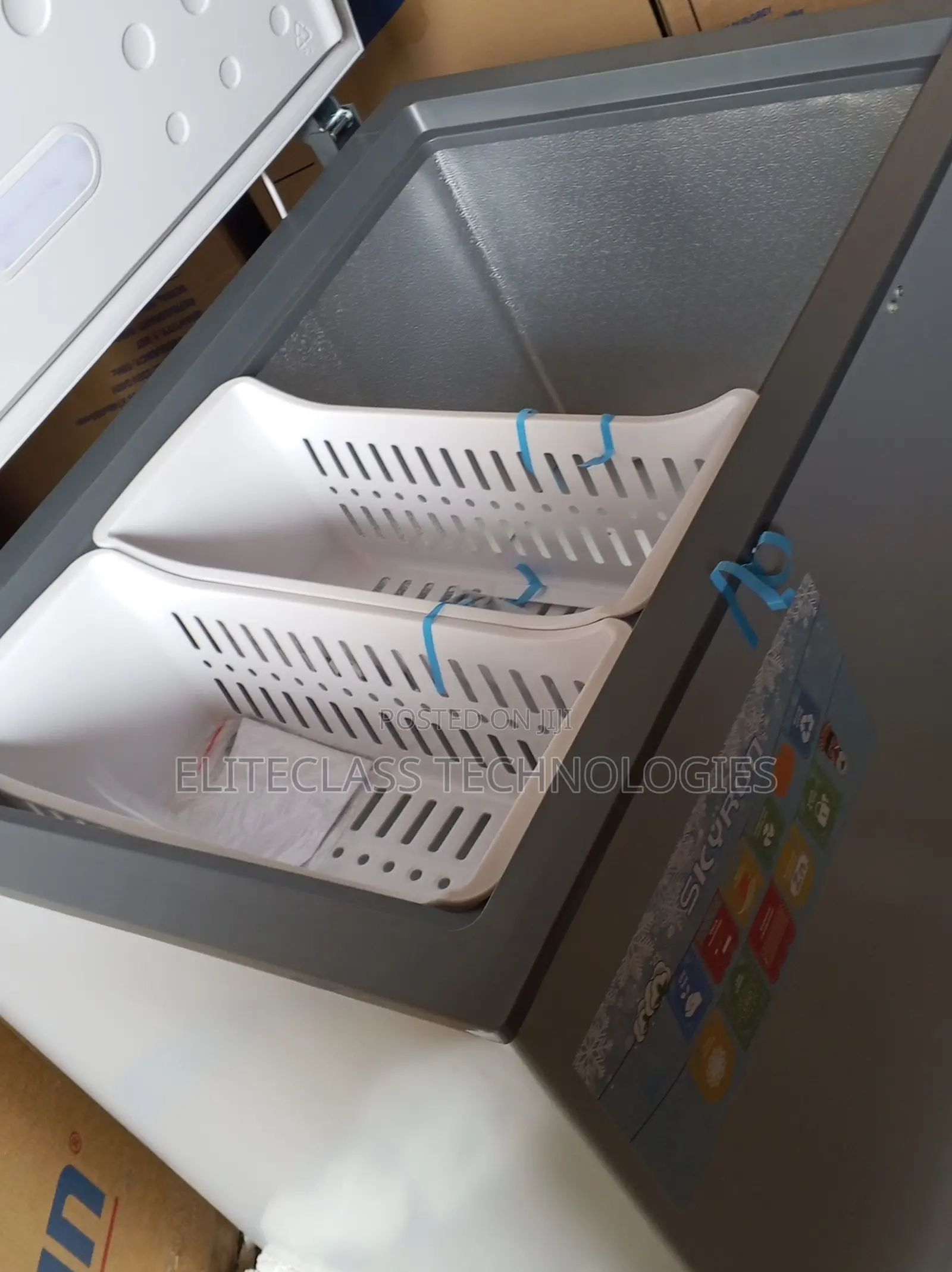 Brand New Cooling Skyrun 250 Litres Chest Freezer