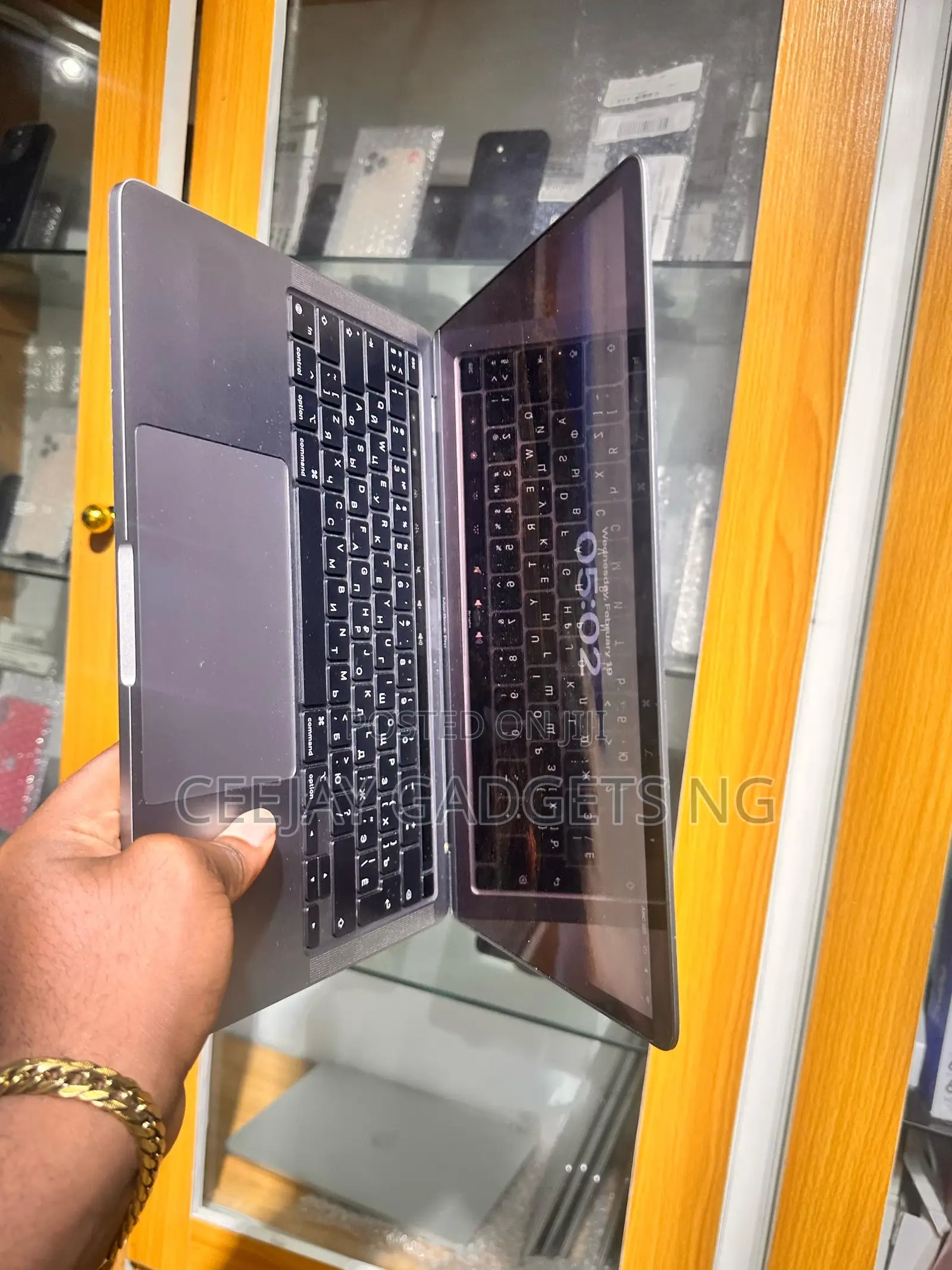 Laptop Apple MacBook Pro M1 8GB Apple M1 SSD 256GB