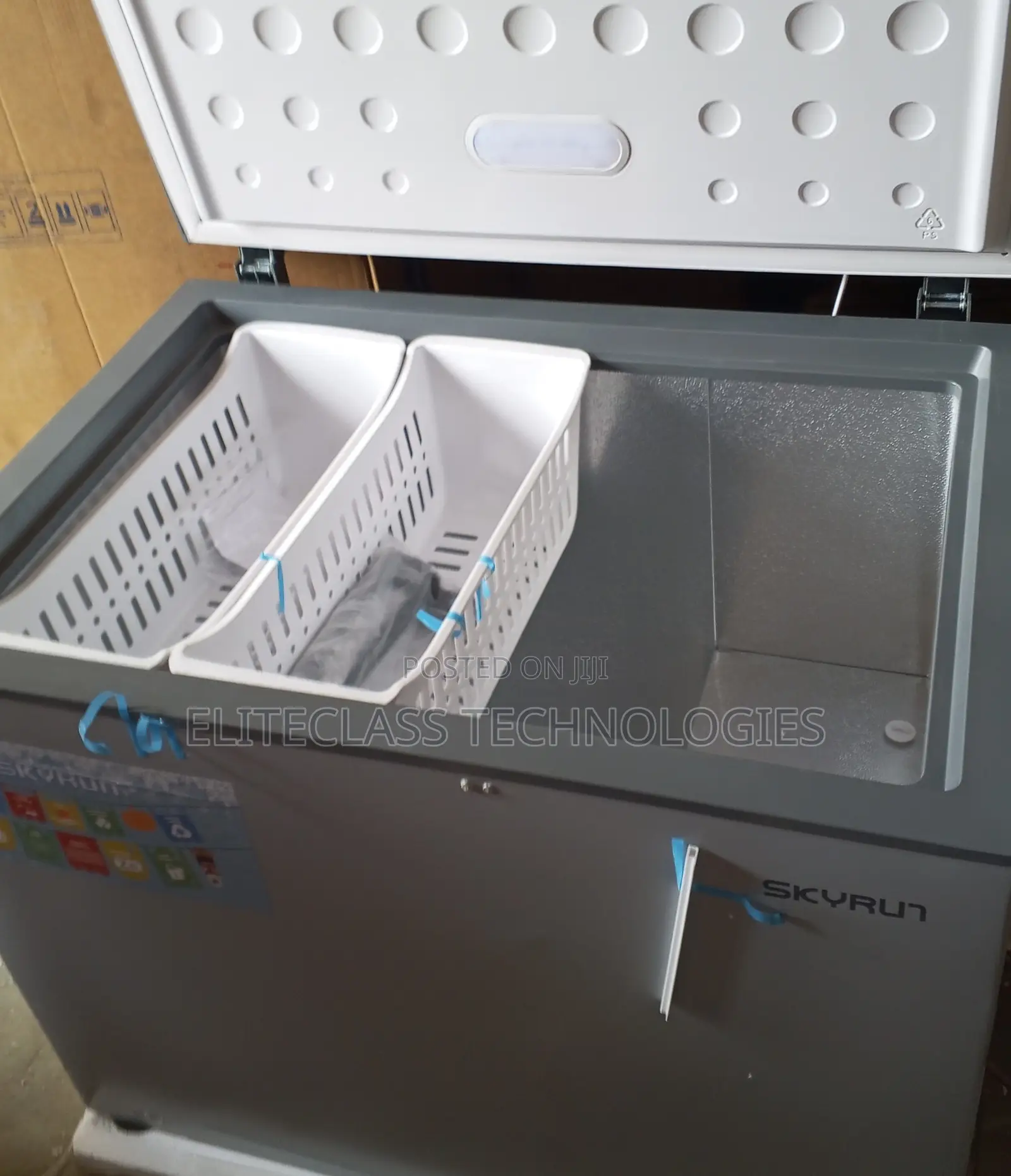 Super Cooling Skyrun 250 Litres Chest Freezer