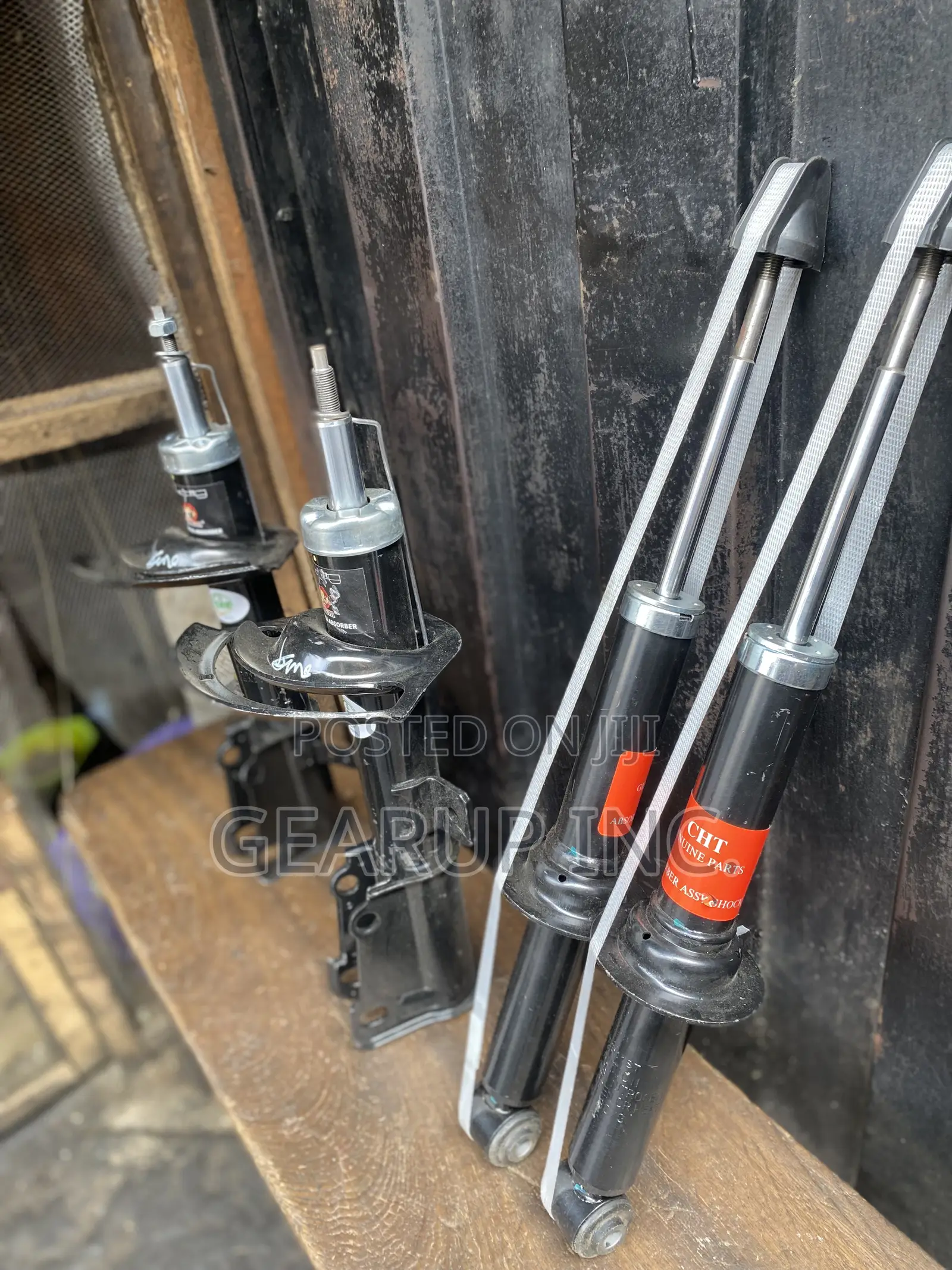 Set 4 Pics Shock Absorbers Chrysler 200 Brand New