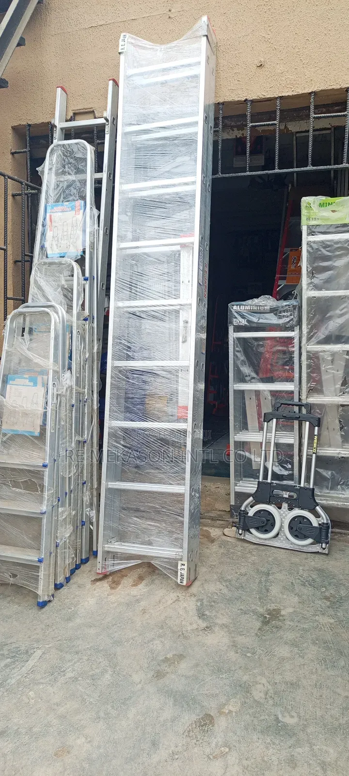 18ft(9X2) Industrial Heavy Duty Ladder
