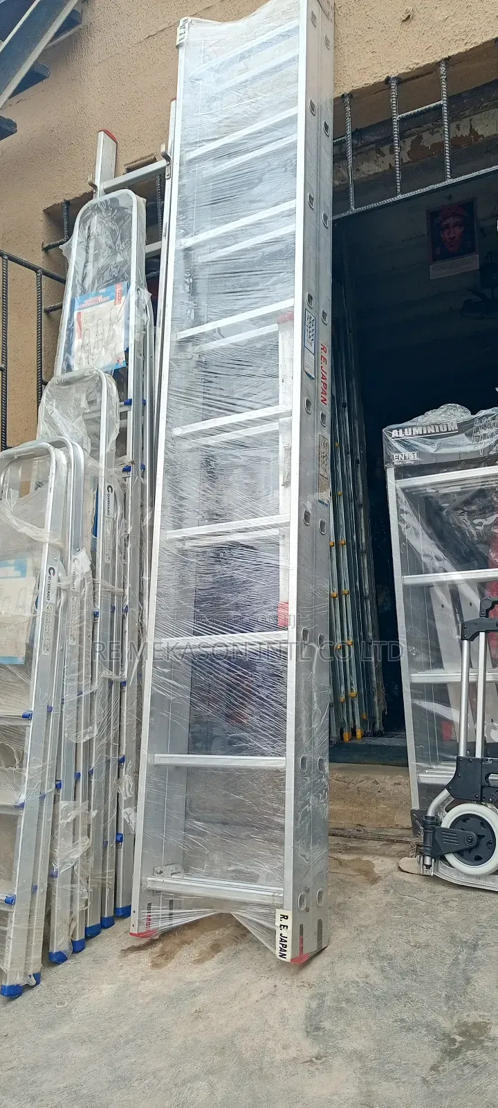 18ft(9X2) Industrial Heavy Duty Ladder