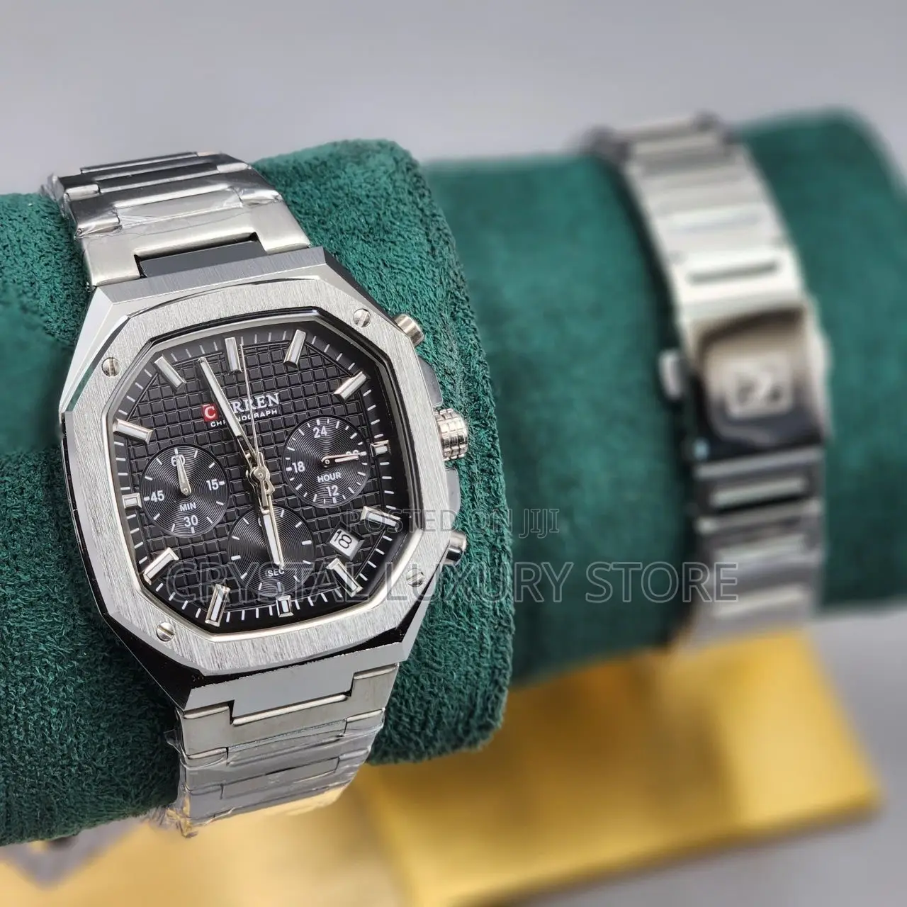 Curren Quality Men Chain Strap Wristwatch