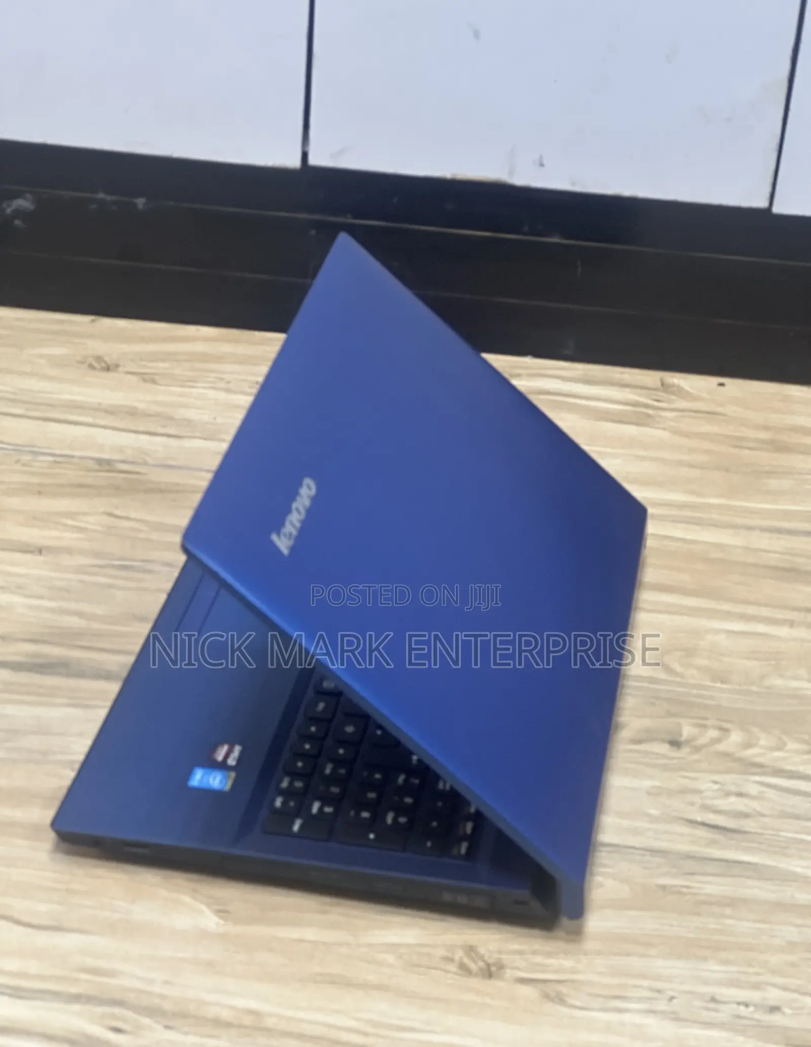 Laptop Lenovo IdeaPad 300 8GB Intel Core i3 HDD 500GB