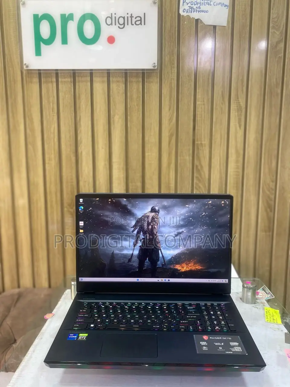 Laptop MSI Raider GE76 12UGS 16GB Intel Core I7 SSD 1T