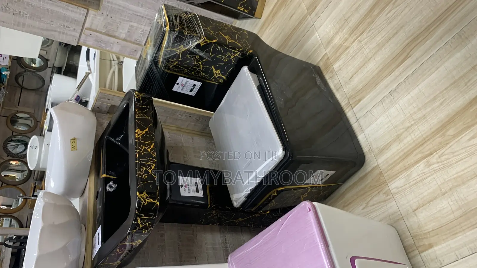 Black Decor Set Water Closet