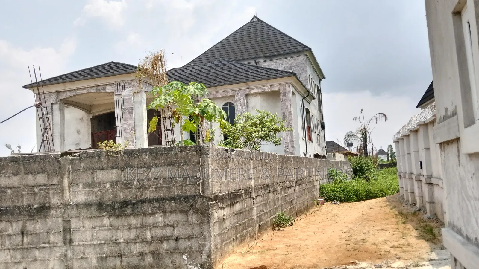 4bdrm Duplex in Unity Estate Eliozu for sale