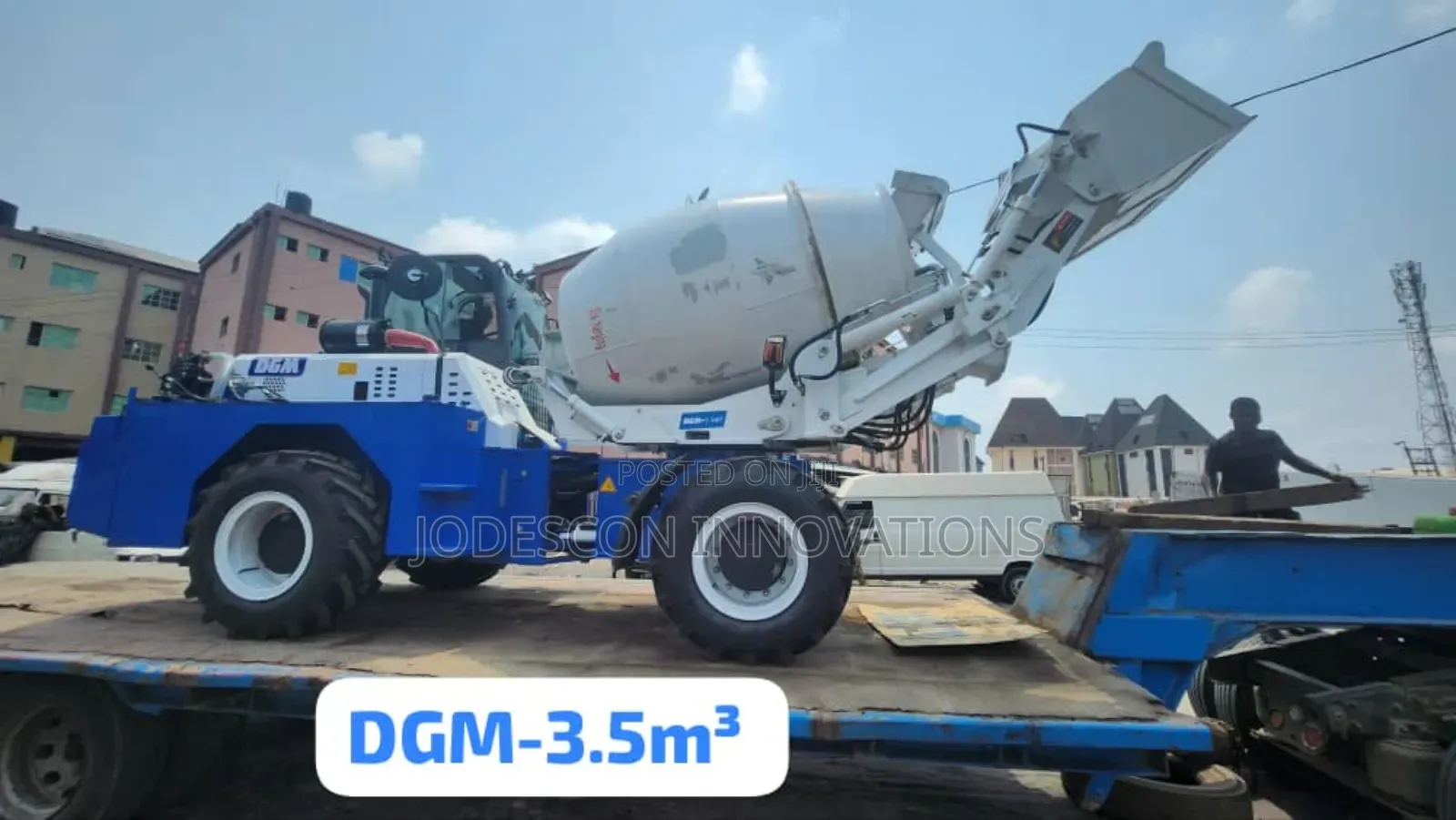 Self Loader Concrete Mixer Truck