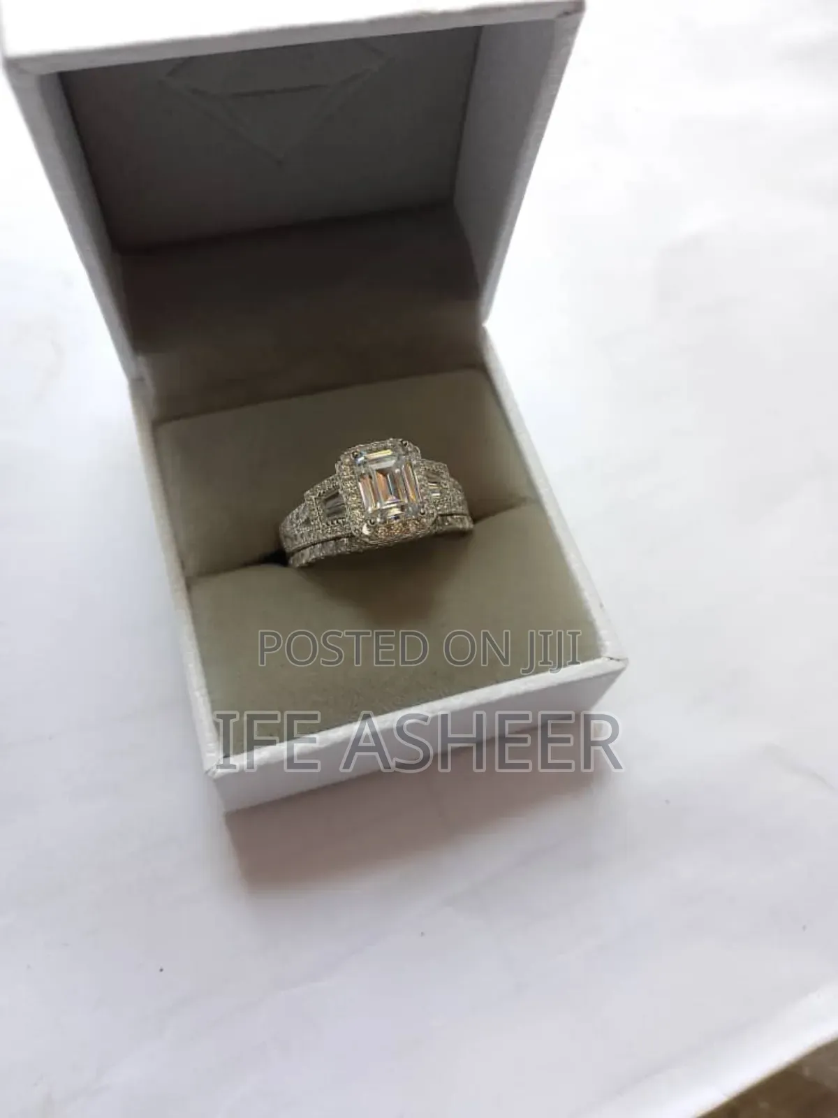 Quality 925 Sterling Silver Ladies Wedding Engagement Ring