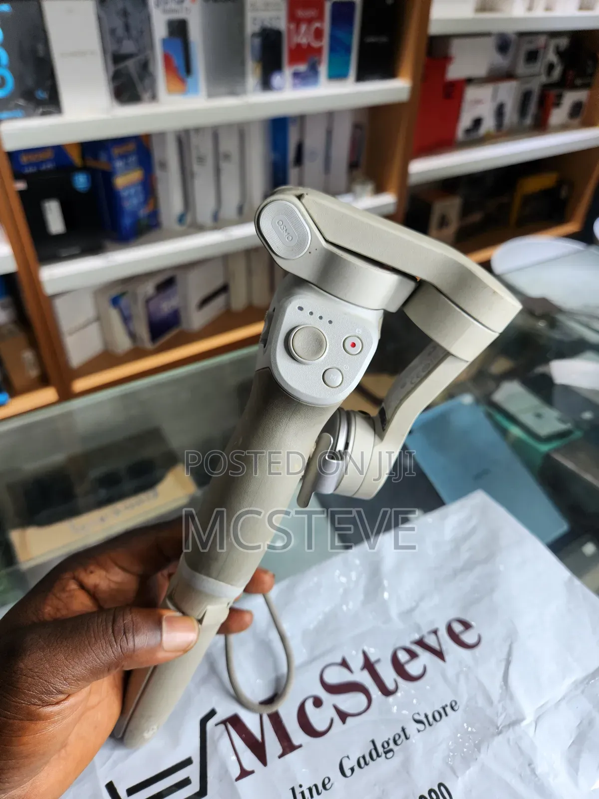 DJI Osmo Mobile 4