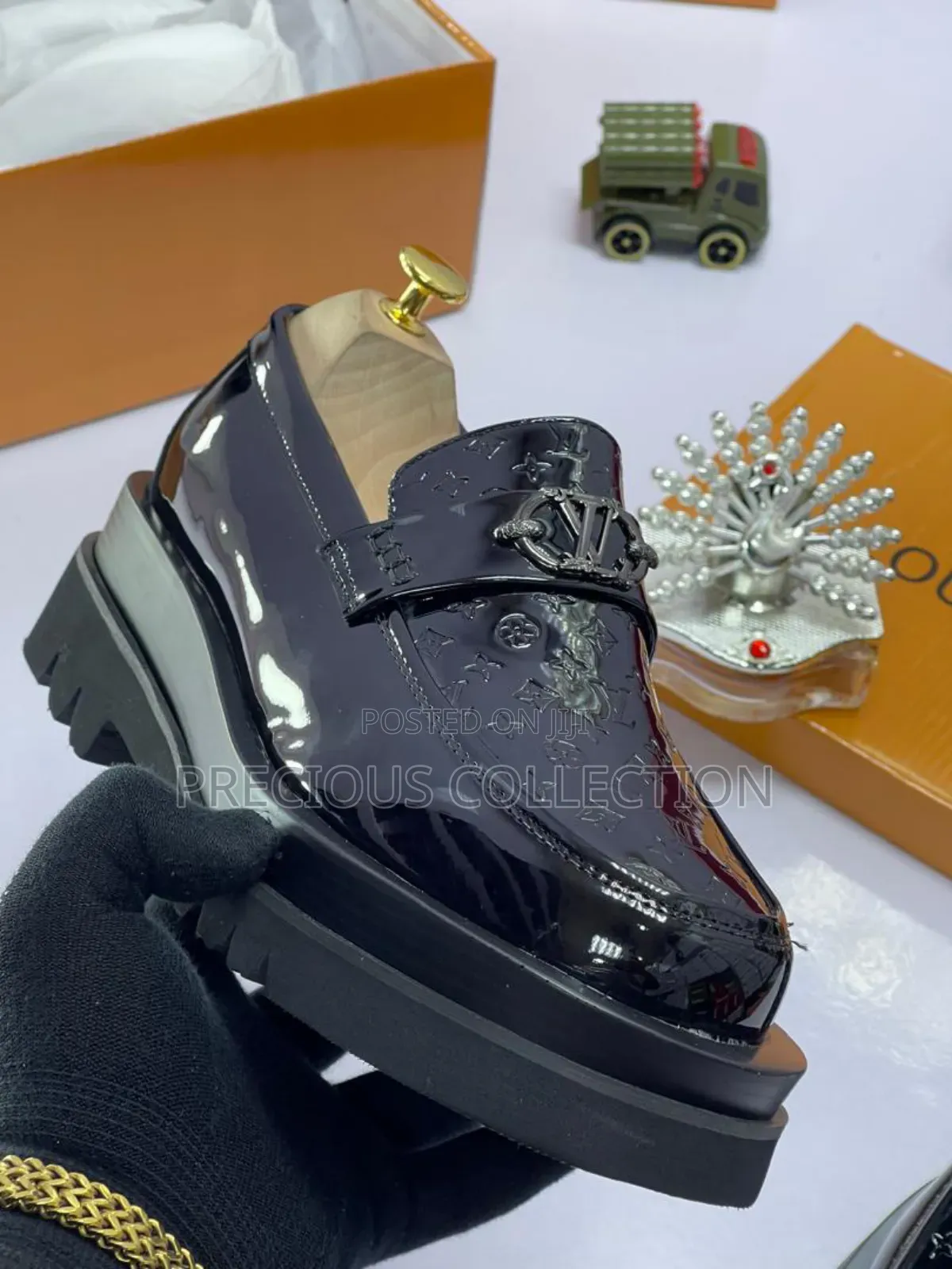 Men's Louis Vuitton Crested Big Sole Shoe