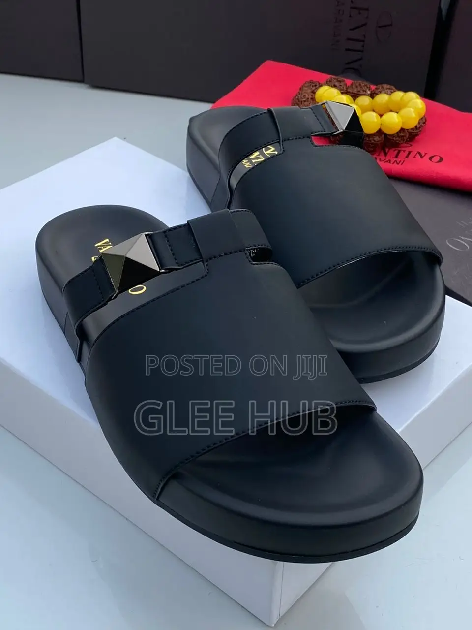 Valentino Slides