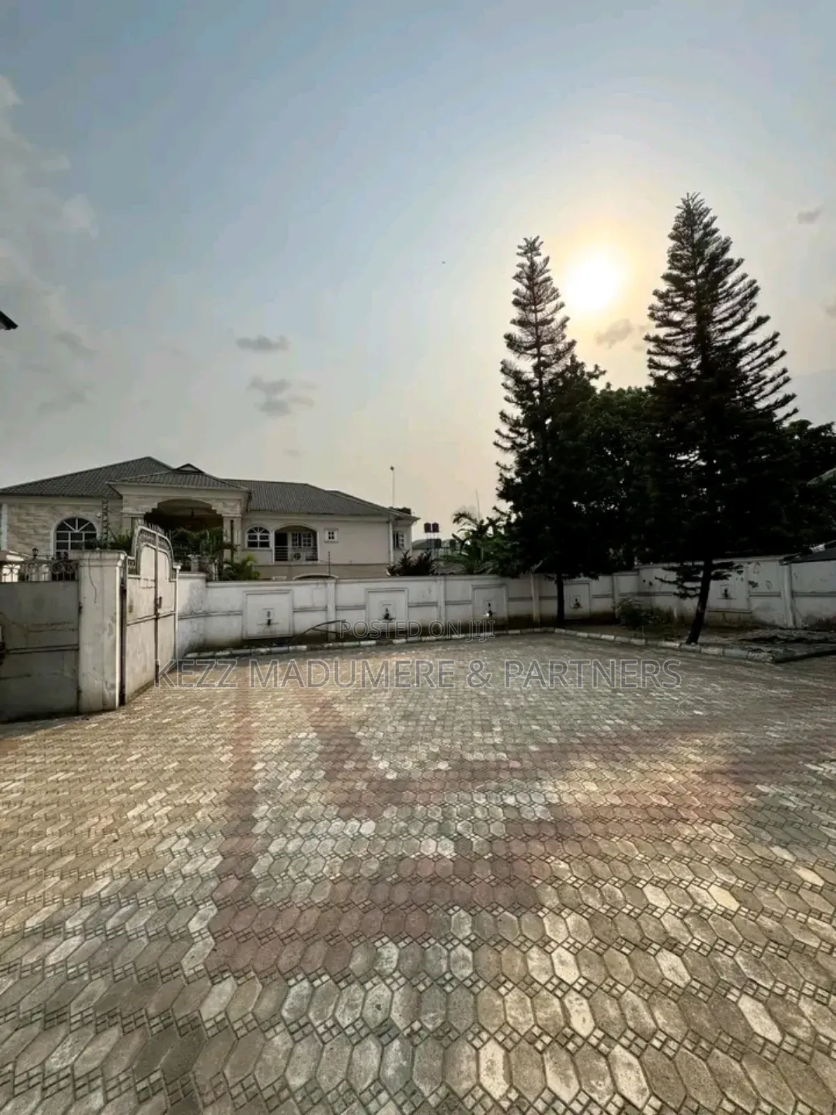 9bdrm Duplex in Rumudara , Port, Rumuodara for sale
