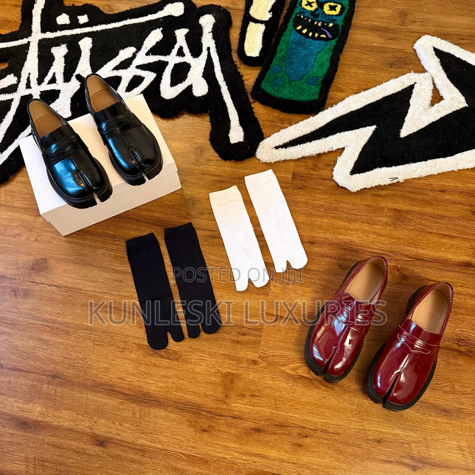 The Tabi Patent Leather Polished Split-Toe Lace Up Shoe