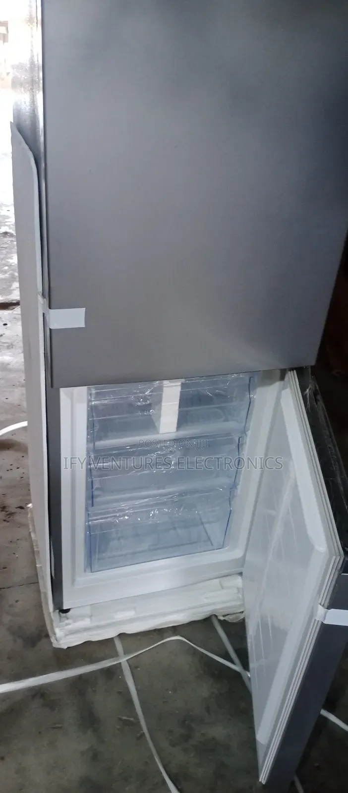 225 Liters, Hisense Double Door, Bottom Freezer Refrigerator