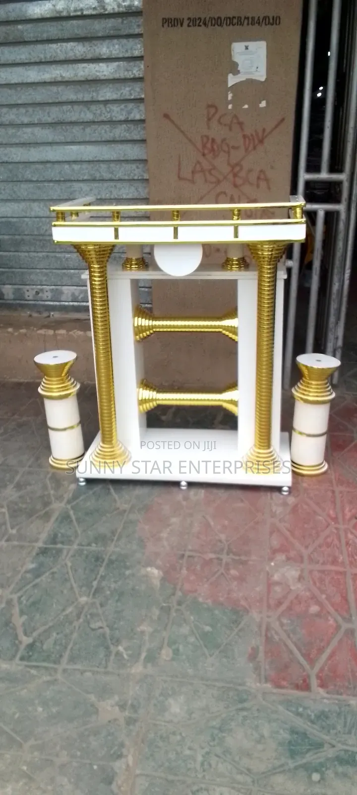 High Quality Executive Gold Pulpit for Church