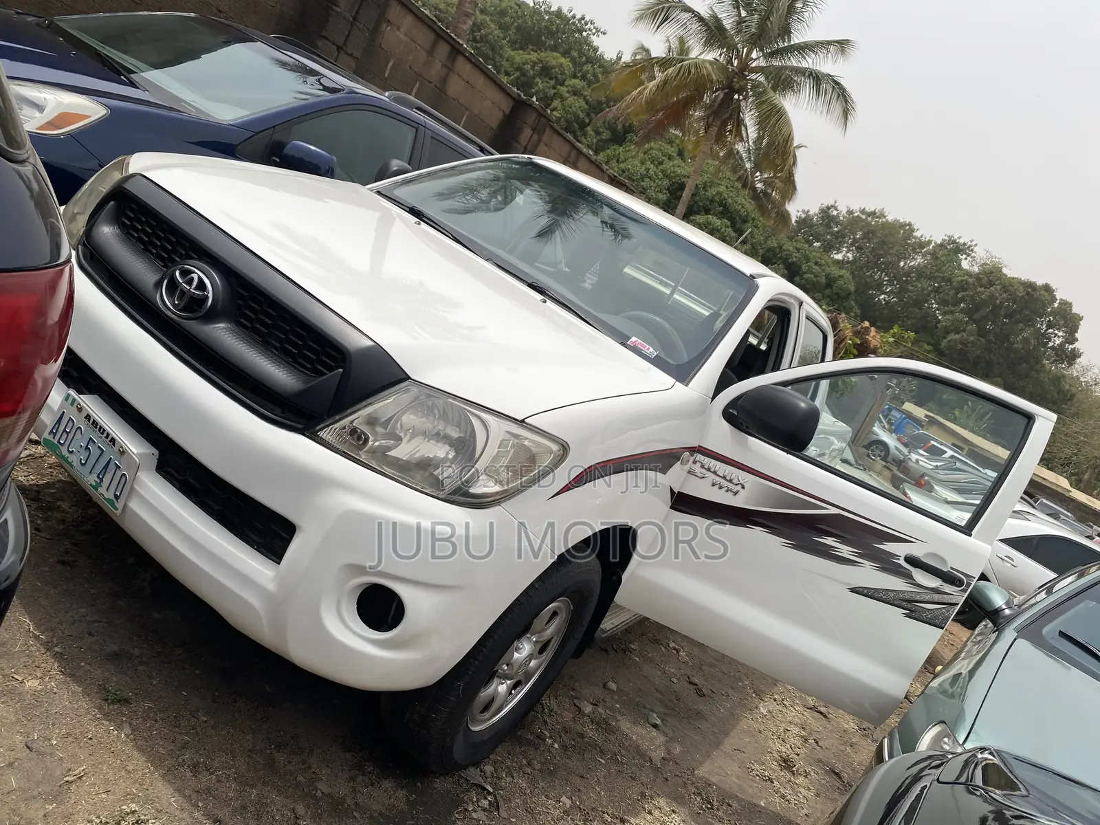 Toyota Hilux SR5 4x4 2014 White