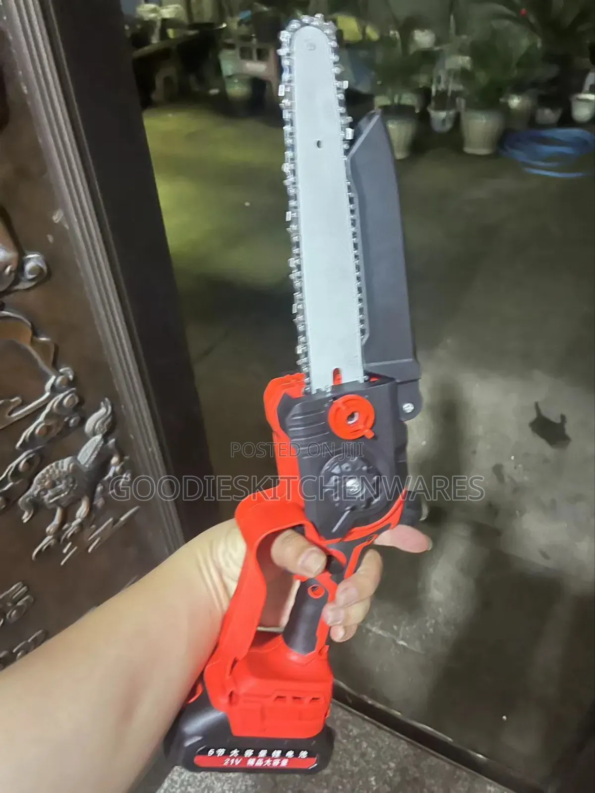 Rechargeable Chainsaw