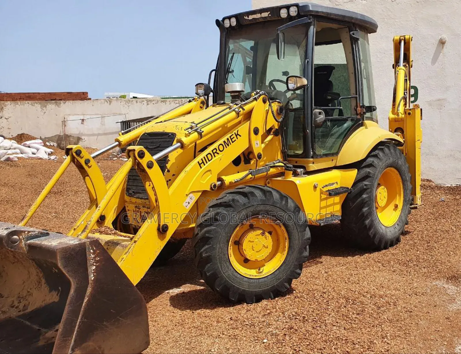 Foreign Used Tokunbo JCB Backhoe