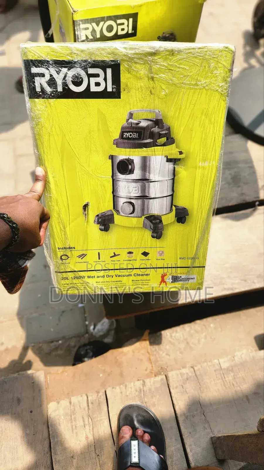Ryobi 20L Wet and Dry Vacuum