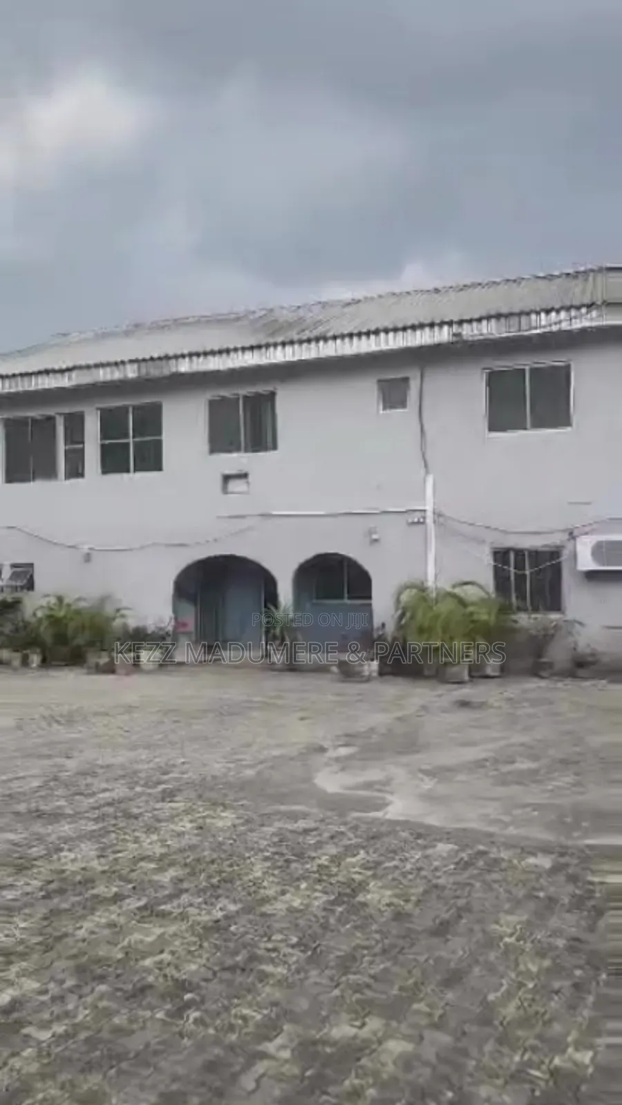 For Sale:Purposefully Built Well Equipped Hospital at Gra,Ph