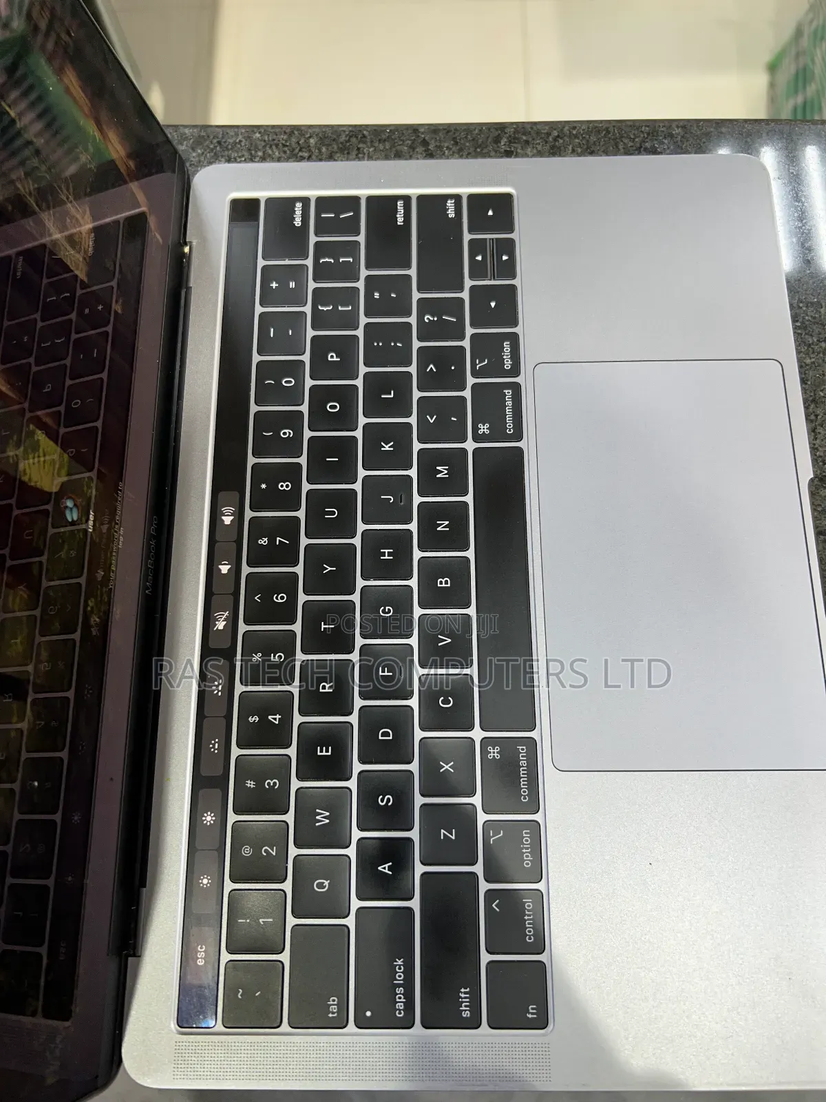Laptop Apple MacBook Pro 2018 8GB Intel Core i5 SSD 512GB