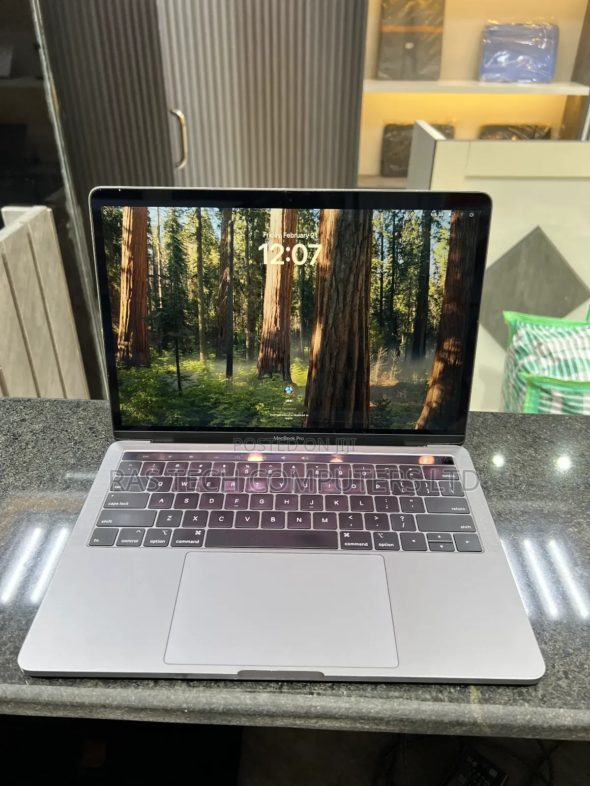 Laptop Apple MacBook Pro 2018 8GB Intel Core i5 SSD 512GB