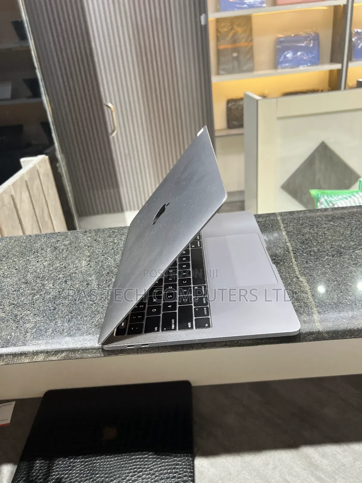 Laptop Apple MacBook Pro 2019 16GB Intel Core i7 SSD 512GB