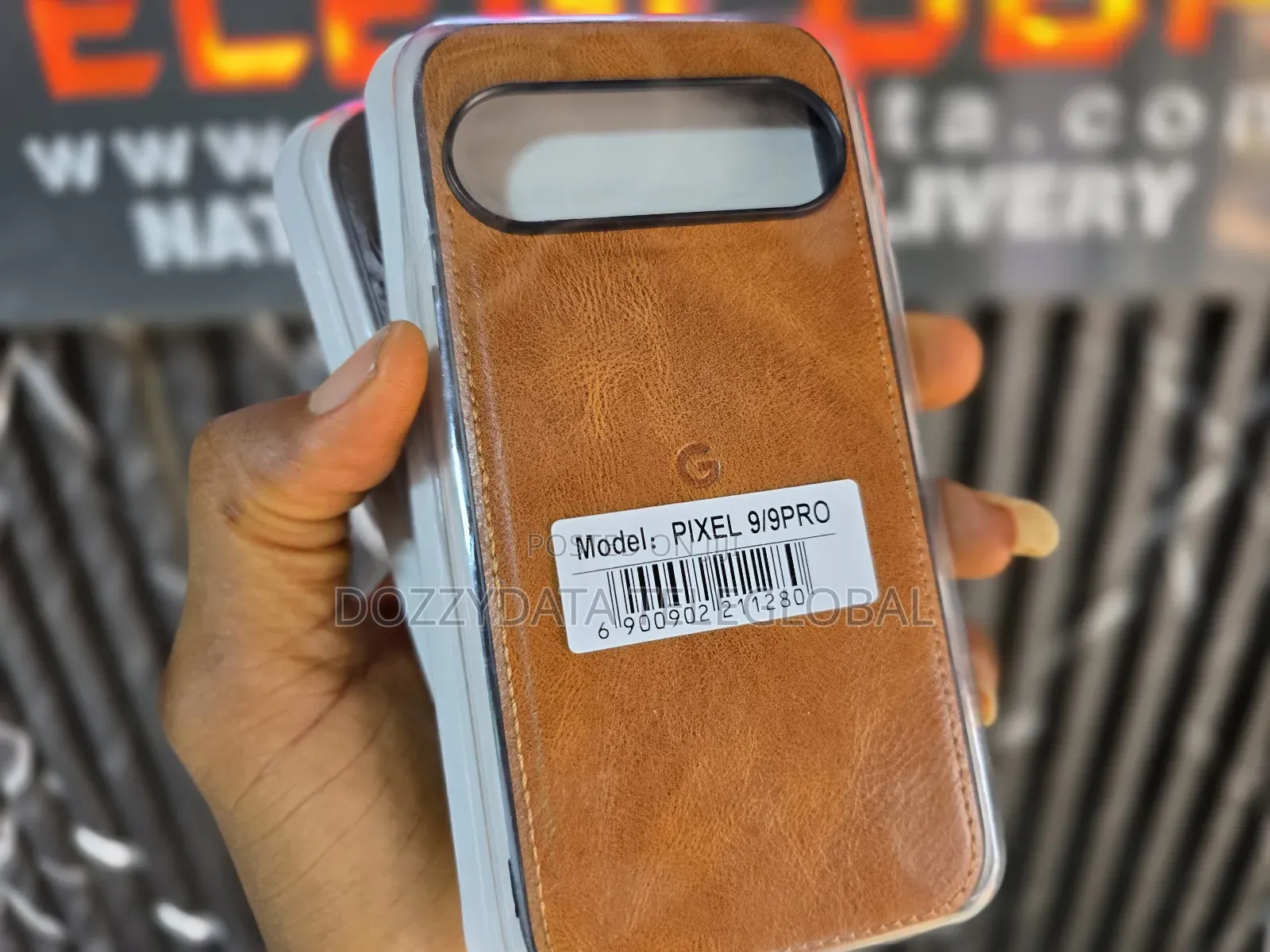 Google Pixel 9/9 Pro Leather Case (Black and Brown)
