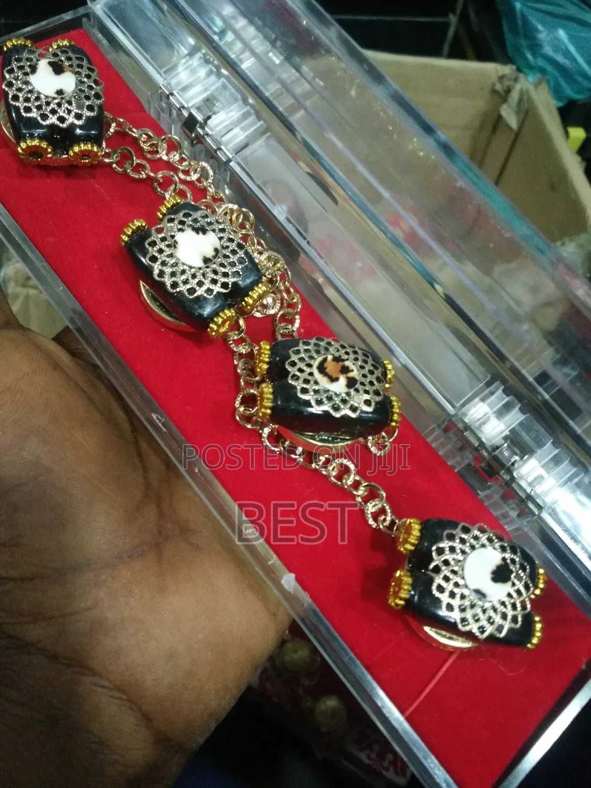 High Quality Native/Senators Wears Buttons With Chains