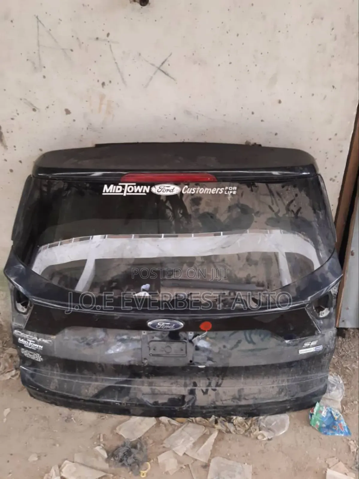 Back Booth Ford Escape 2017
