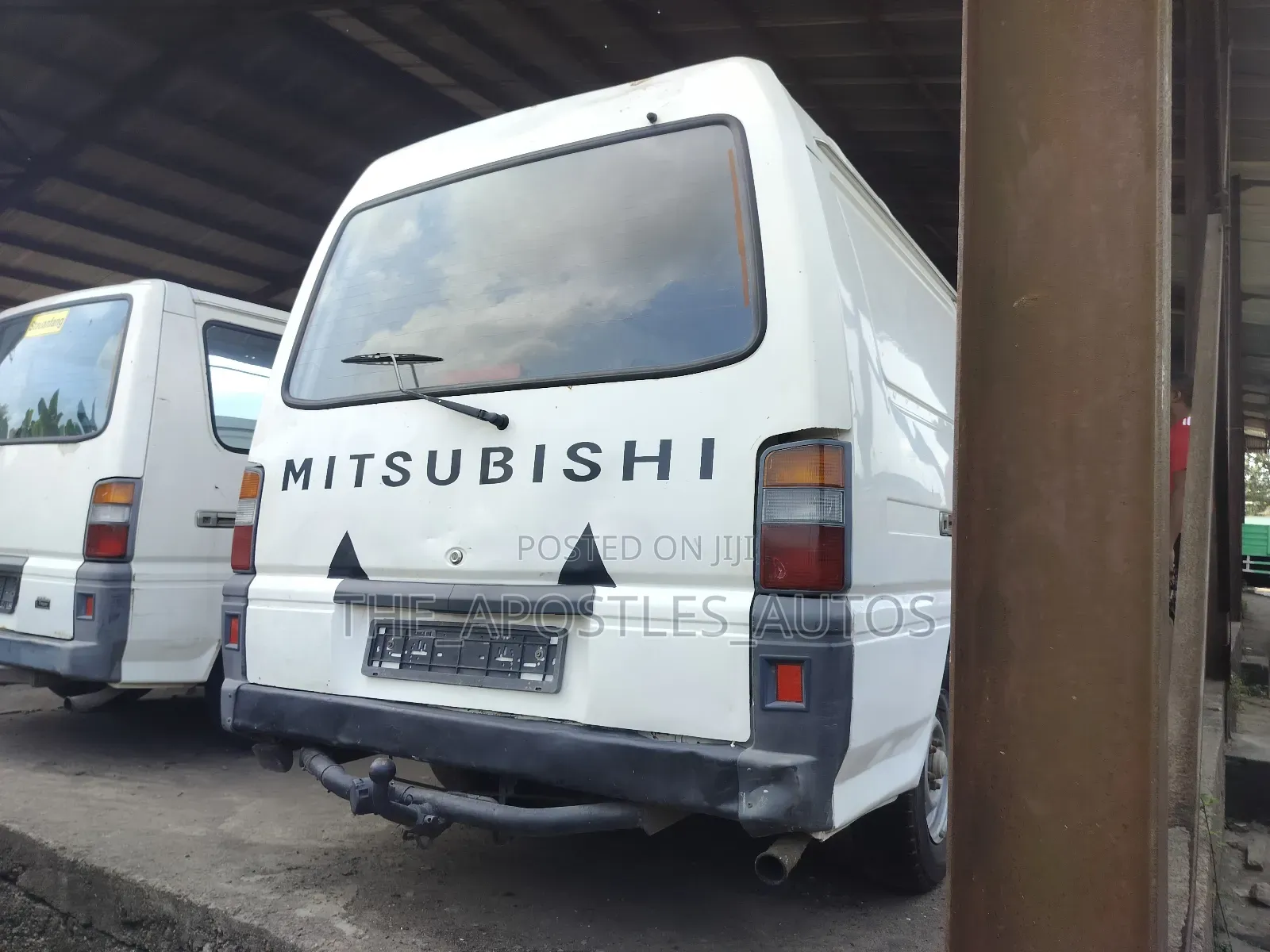 Mitsubishi L300 2007 White