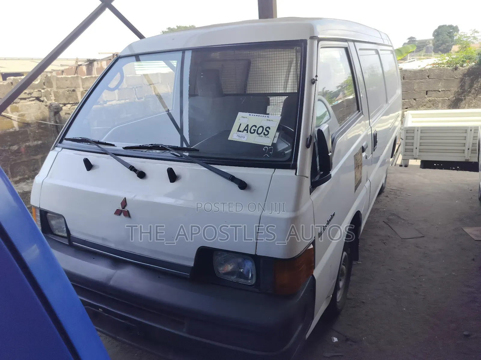 Mitsubishi L300 2007 White