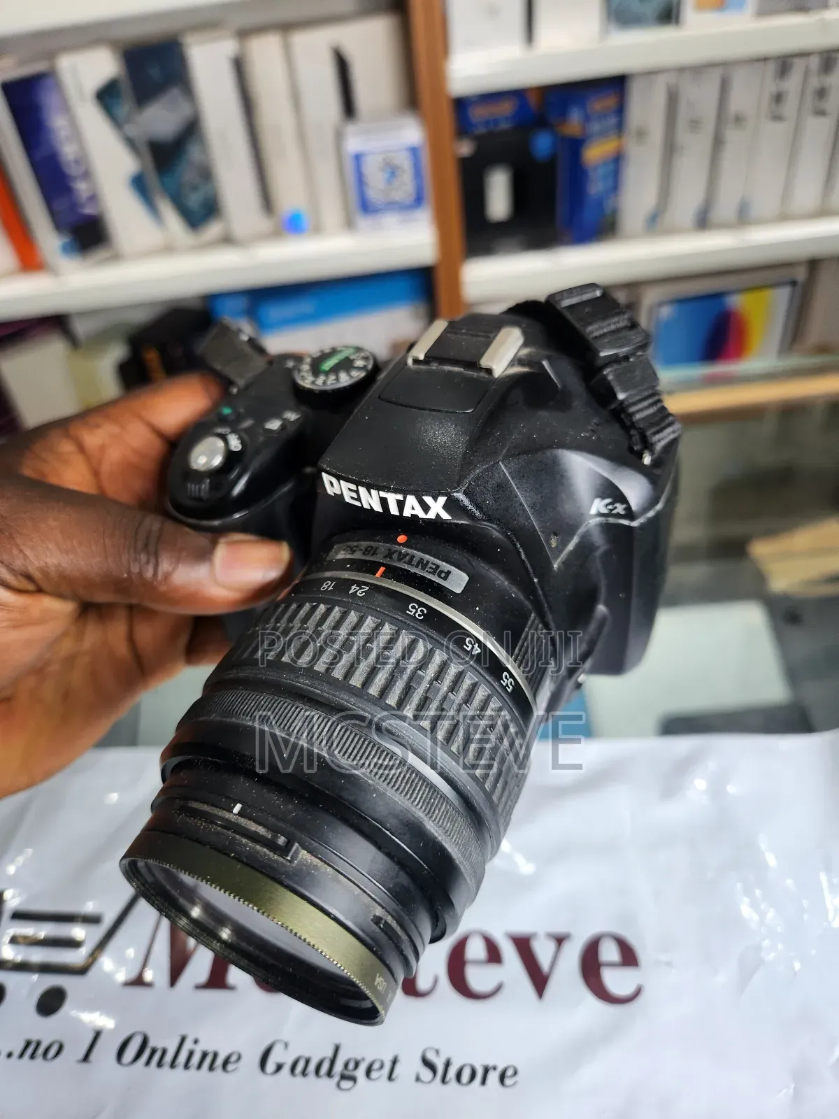 Pentax K-X DSLR Pictures/Video Camera With 18-55mm Lens