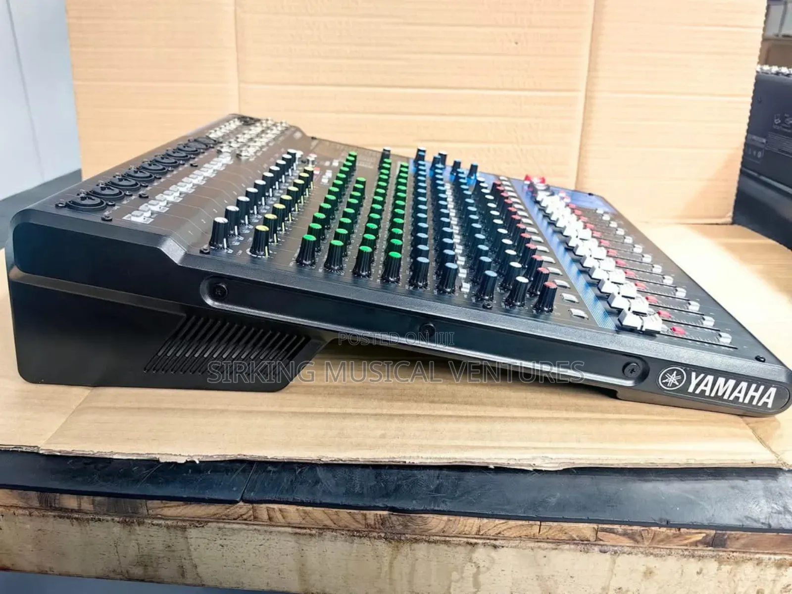 Mg16xu Yamaha 16channels Mixer