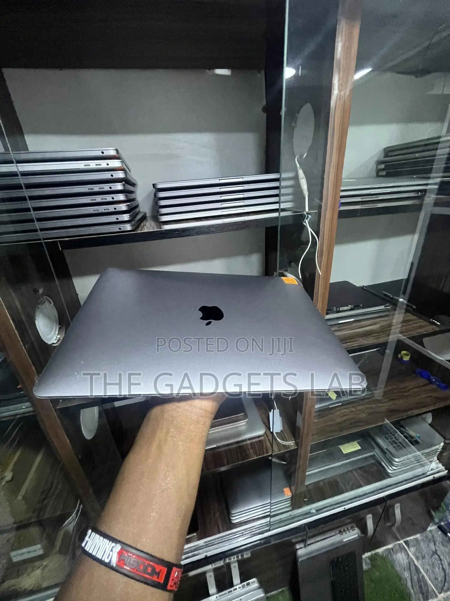Laptop Apple MacBook Air 2020 8GB Intel Core I3 SSD 256GB