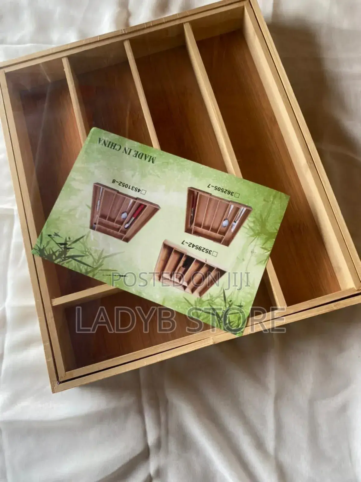 Expandable Bamboo Cutlery Organizer