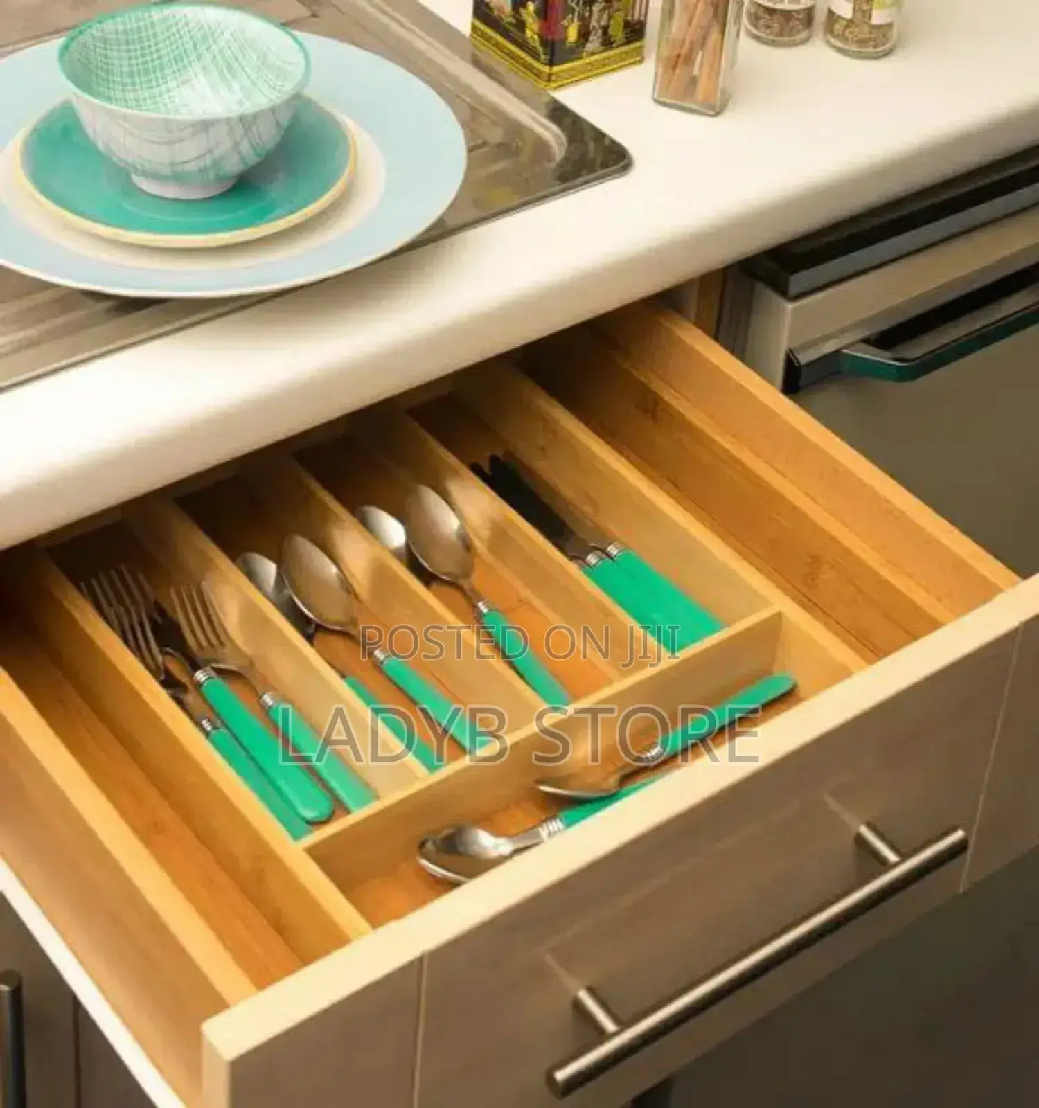 Expandable Bamboo Cutlery Organizer