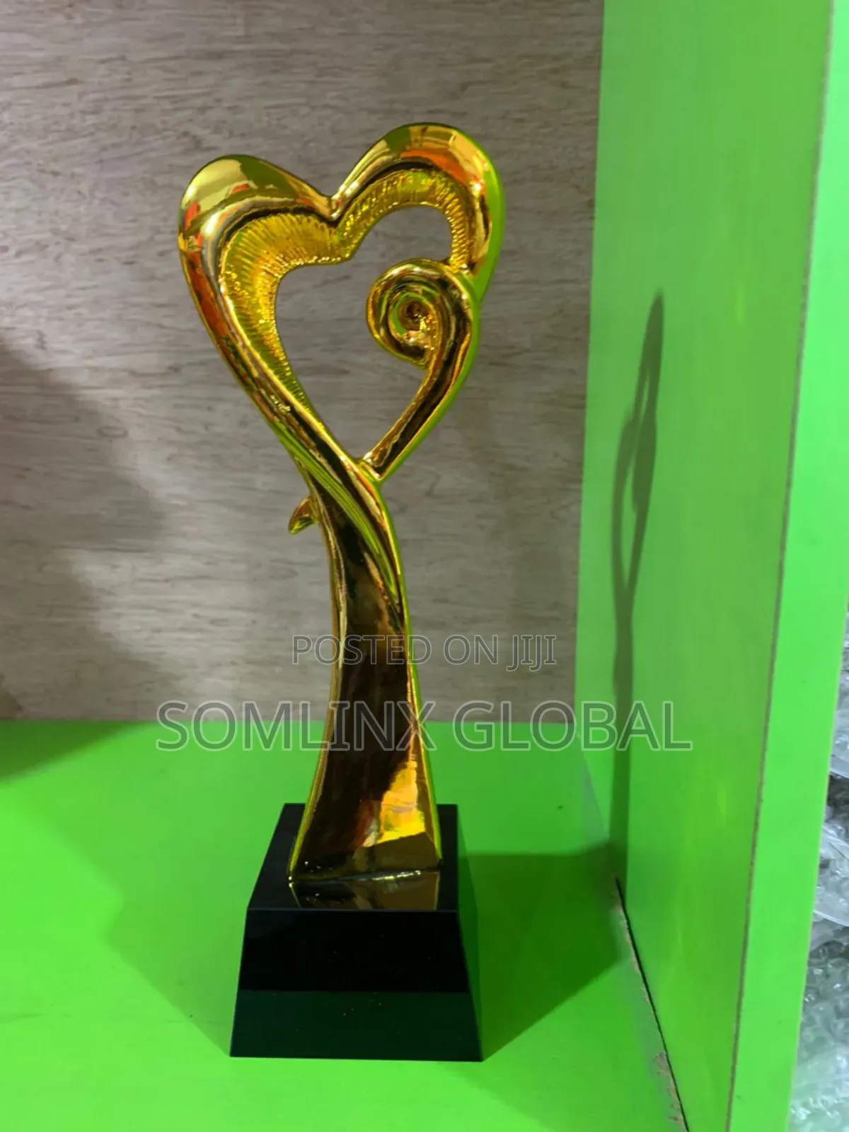 Trophy Gold Love