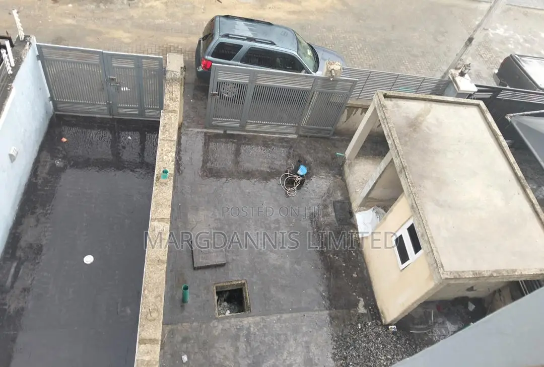 4bdrm Duplex in Ikota, Lagos Island / Lagos Island for sale