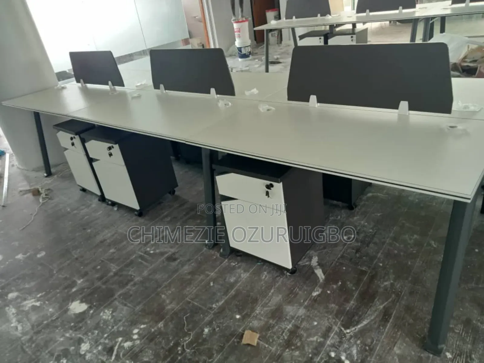 6 Seater White And Grey Workstation With Mobile Drawers
