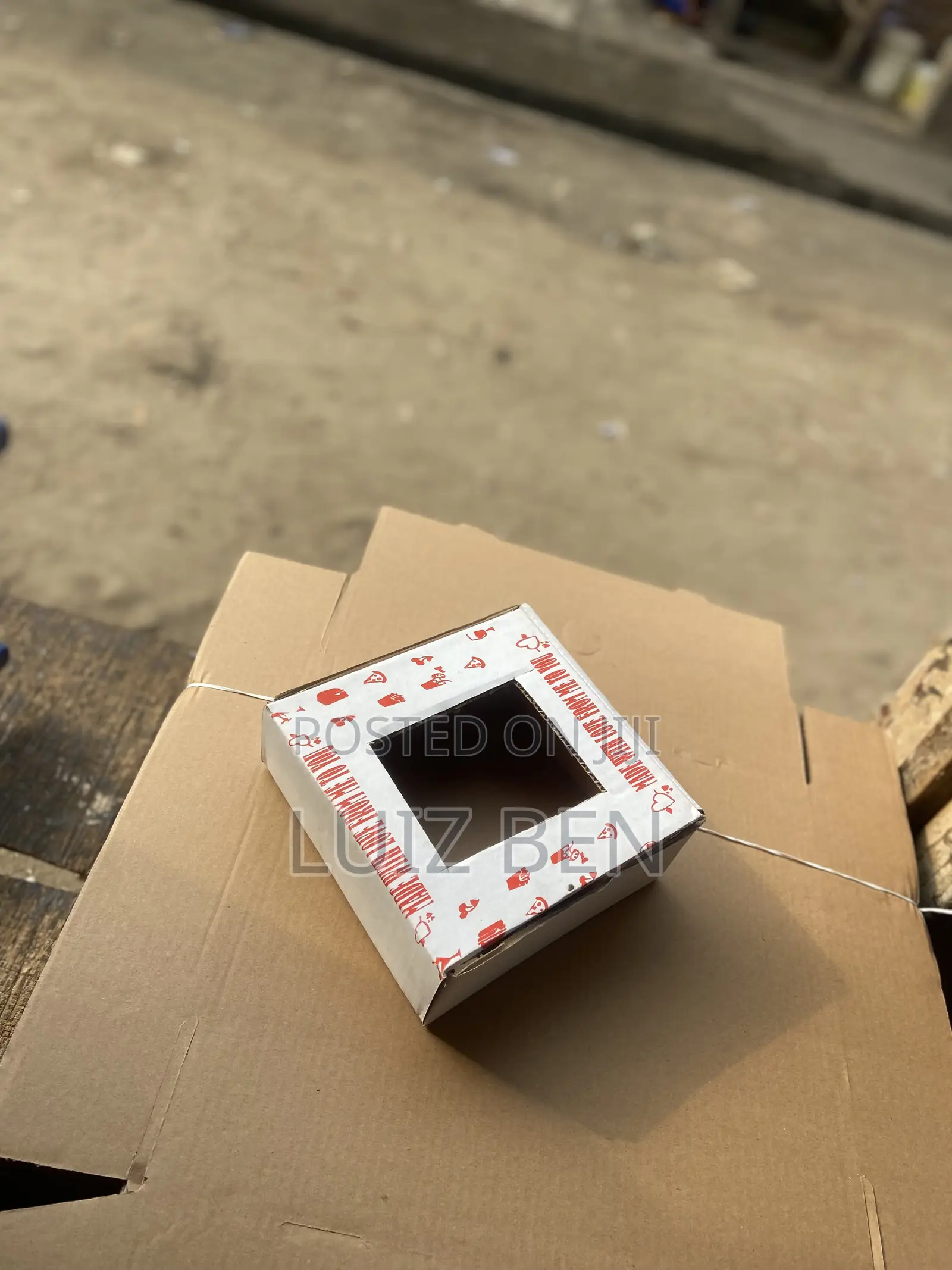 Very Neat Different Size of Pizza and Food Boxes