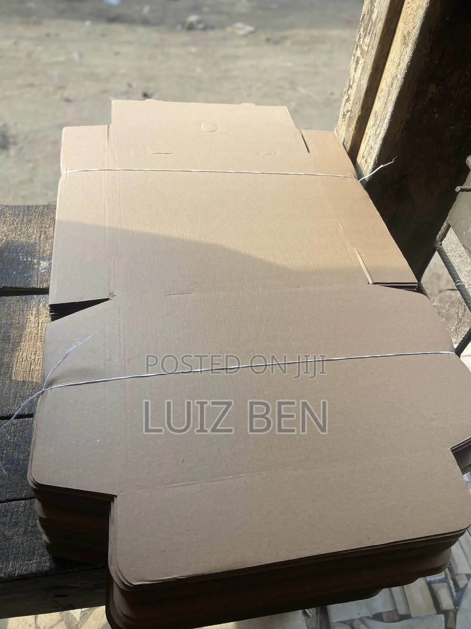 Very Neat Different Size of Pizza and Food Boxes