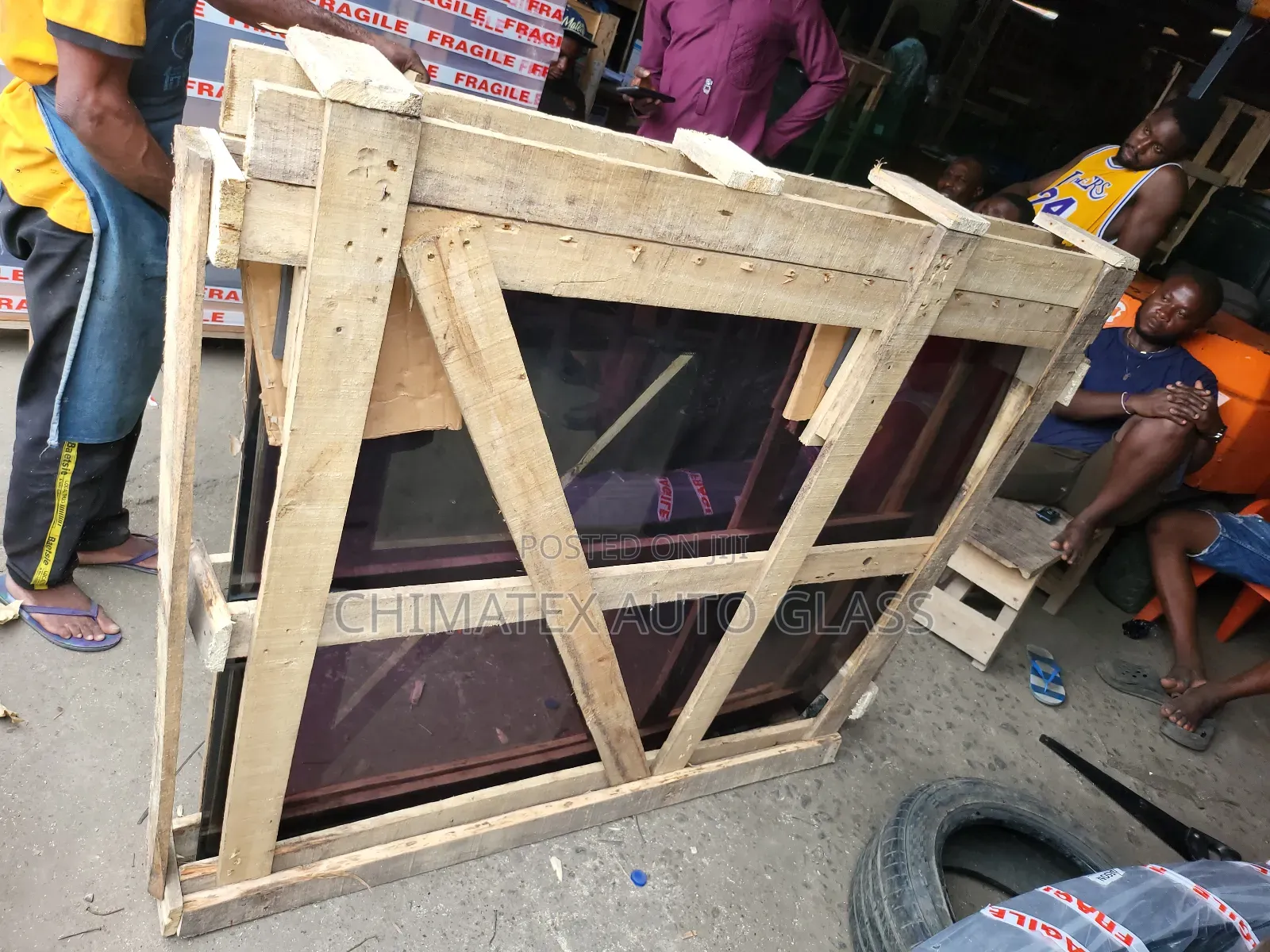 Land Rover Discovery Roof Glass Waybill Delivery